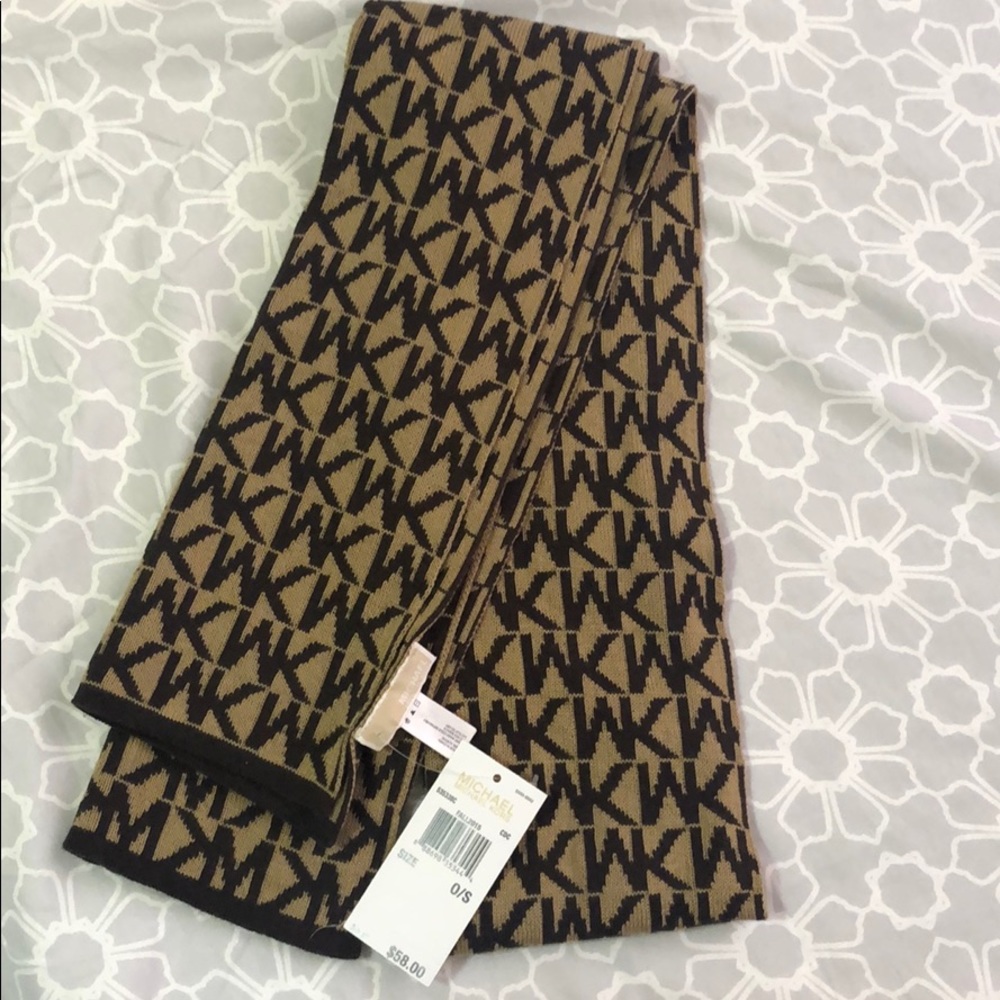 NWT Michael kors mk monogram scarf